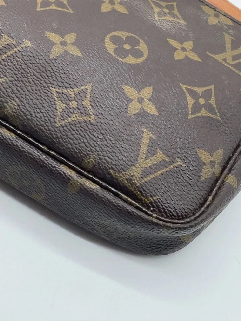 Auth Louis Vuitton Monogram Pochette Accessory Pouch Handbag
